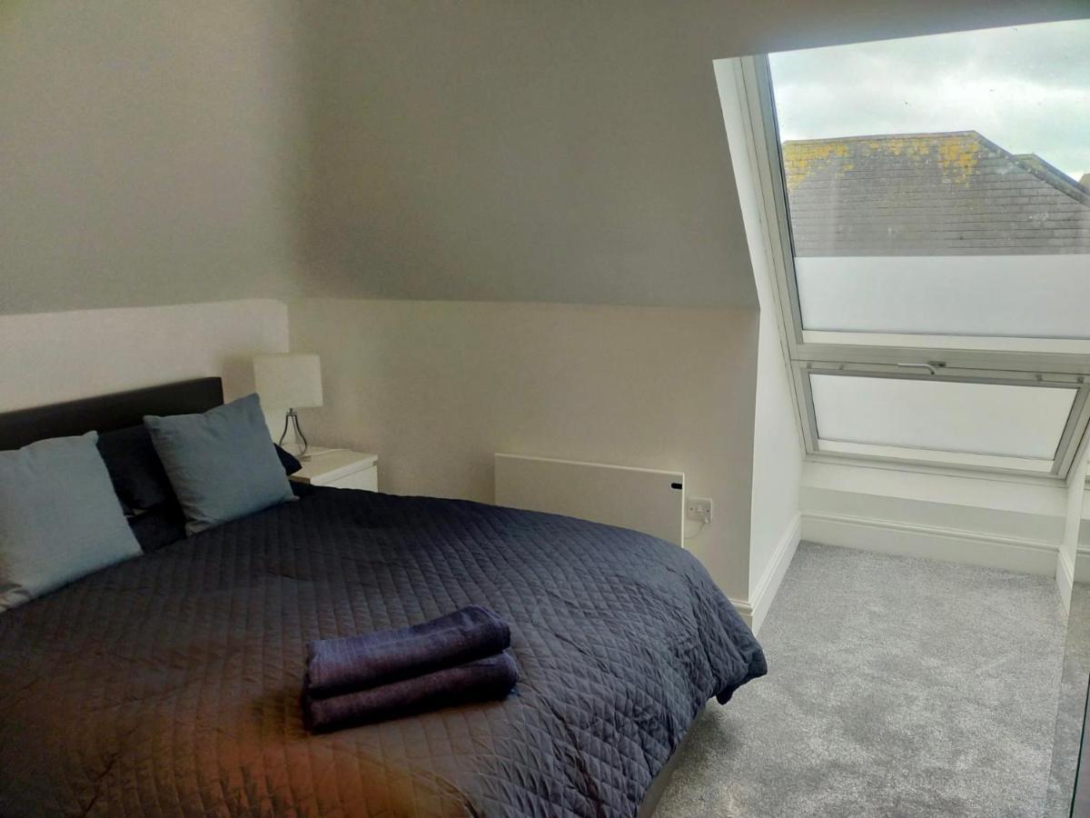 Stunning Luminous Penthouse/ 2Beds 2Baths Apartman Bournemouth Kültér fotó