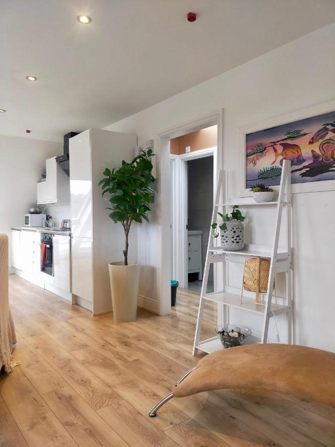 Stunning Luminous Penthouse/ 2Beds 2Baths Apartman Bournemouth Kültér fotó